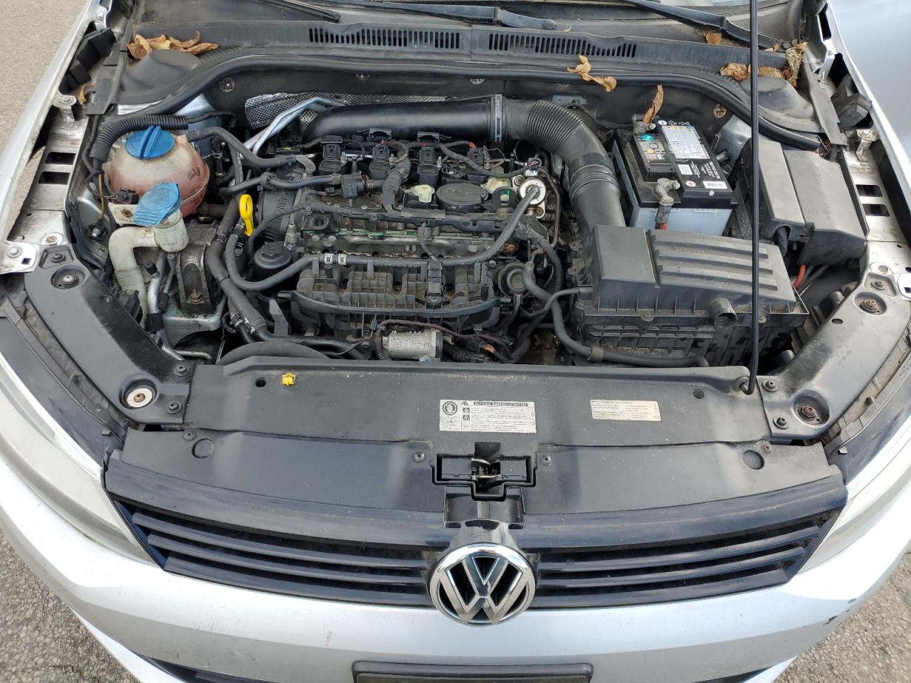 VOLKSWAGEN JETTA SE
