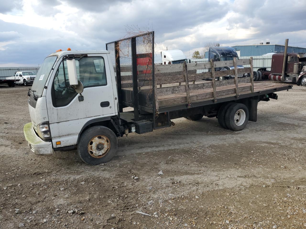 Lot #3285637321 2007 ISUZU NPR