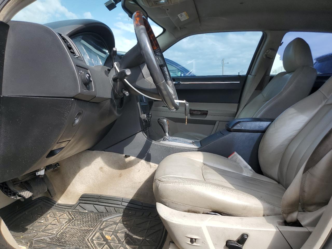 Lot #3312789088 2006 CHRYSLER 300C