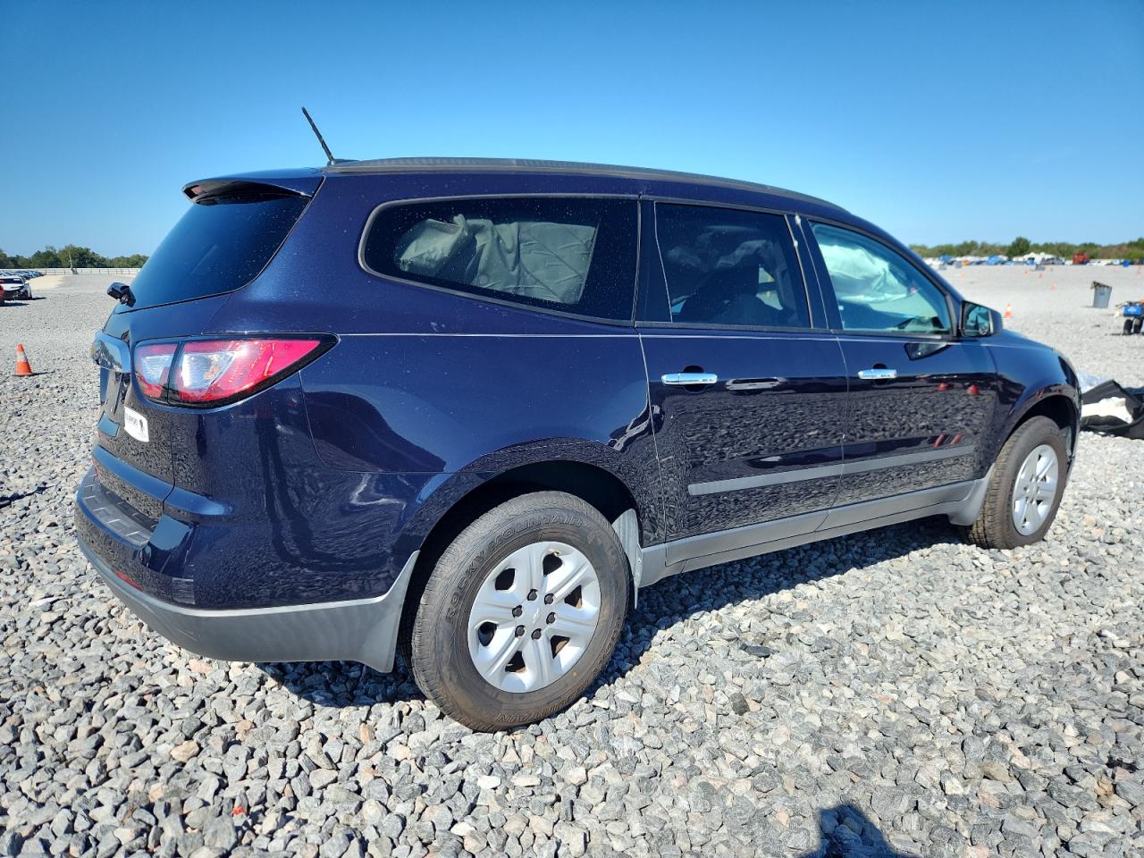 CHEVROLET TRAVERSE LS