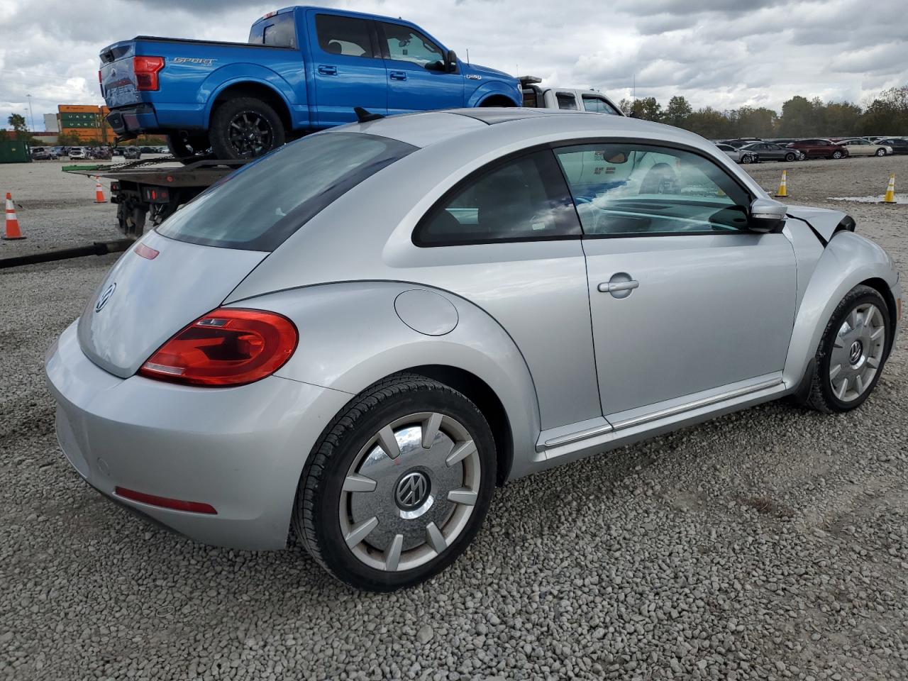 VOLKSWAGEN BEETLE