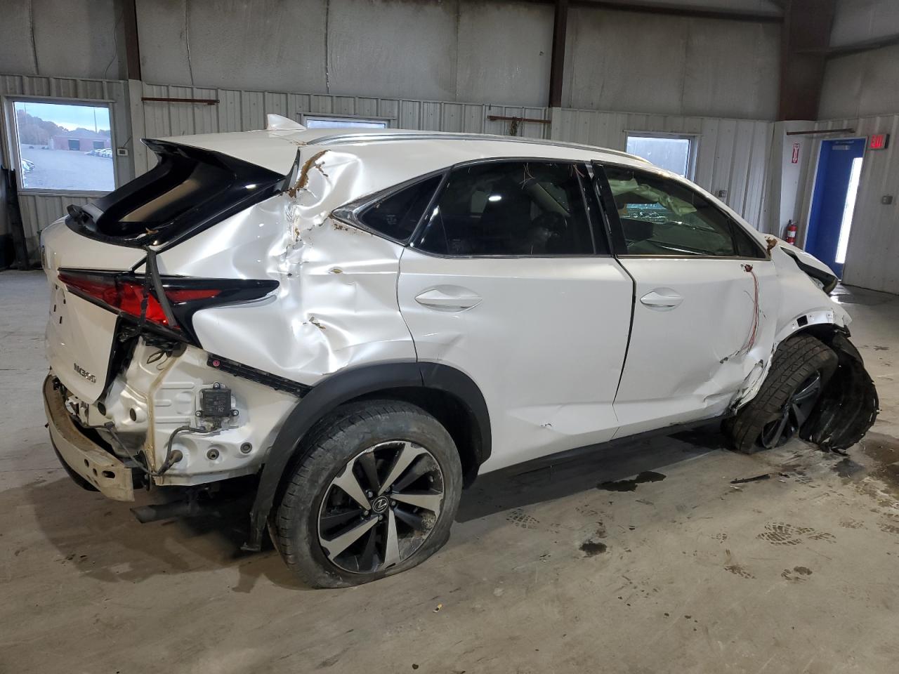 LEXUS NX 300 BASE
