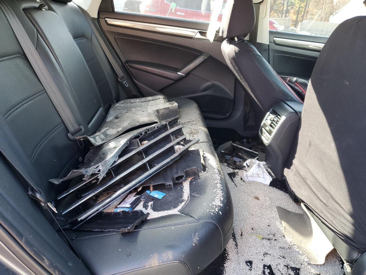 VOLKSWAGEN PASSAT SE