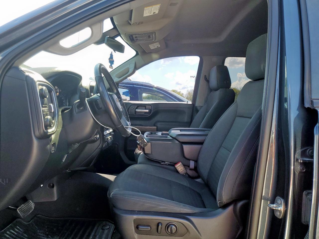 CHEVROLET SILVERADO C1500 LT