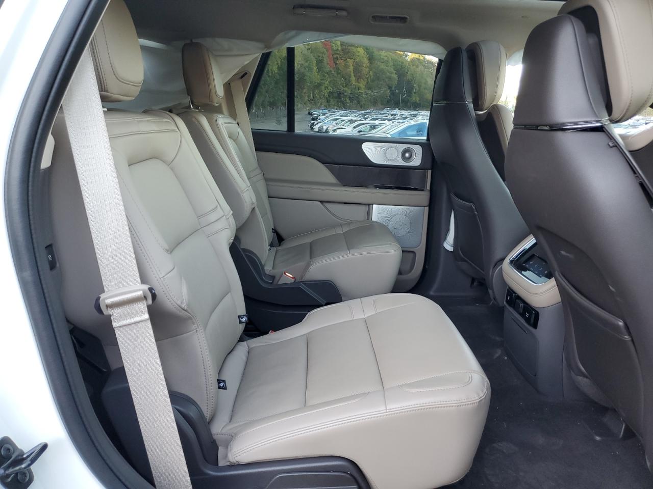 LINCOLN NAVIGATOR RESERVE