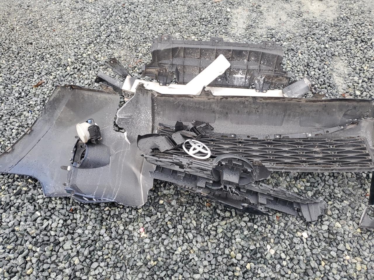 TOYOTA 4RUNNER SR5/SR5 PREMIUM