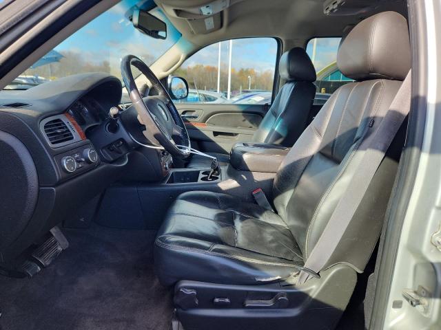 2011 CHEVROLET SUBURBAN K - 1GNSKJE31BR307498