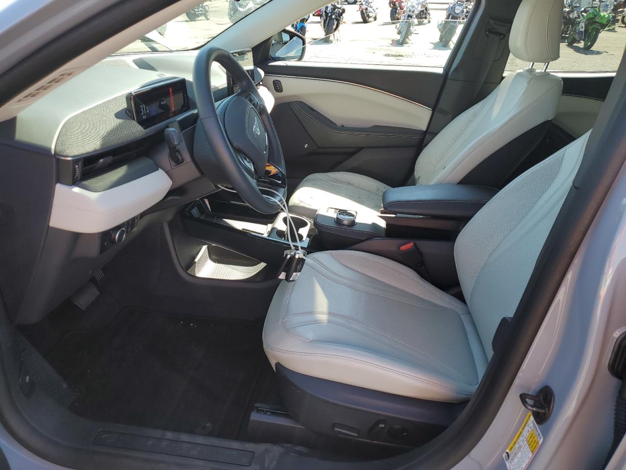 FORD MUSTANG PREMIUM