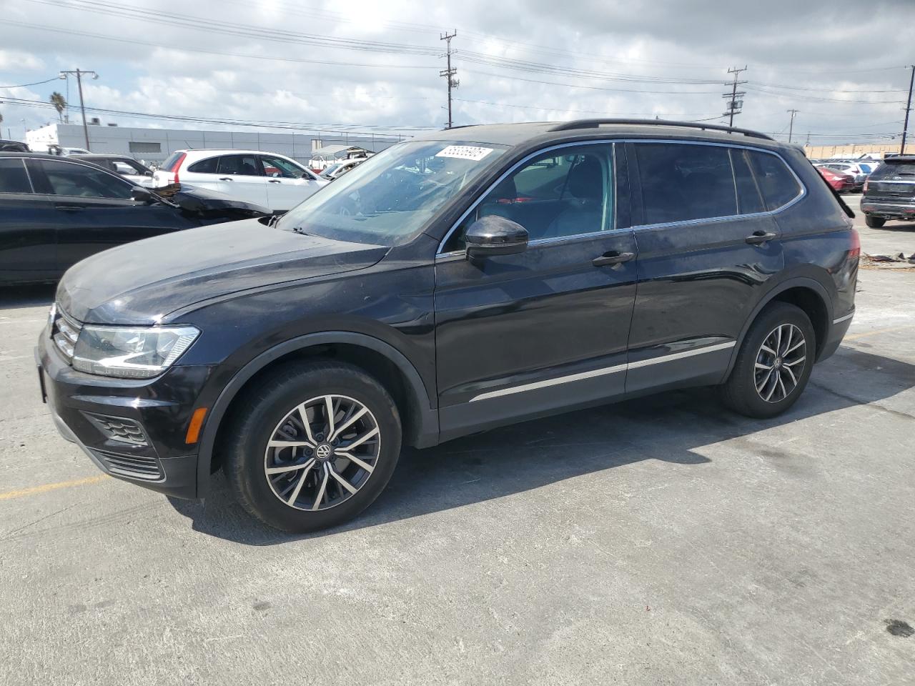 VOLKSWAGEN TIGUAN SE