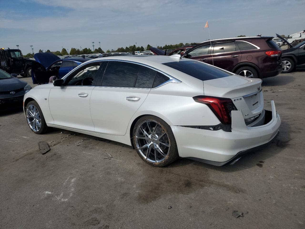 CADILLAC CT5 PREMIUM LUXURY