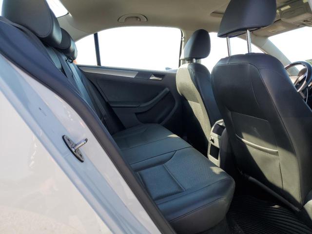 2015 VOLKSWAGEN JETTA SE 3VWD17AJ7FM258601