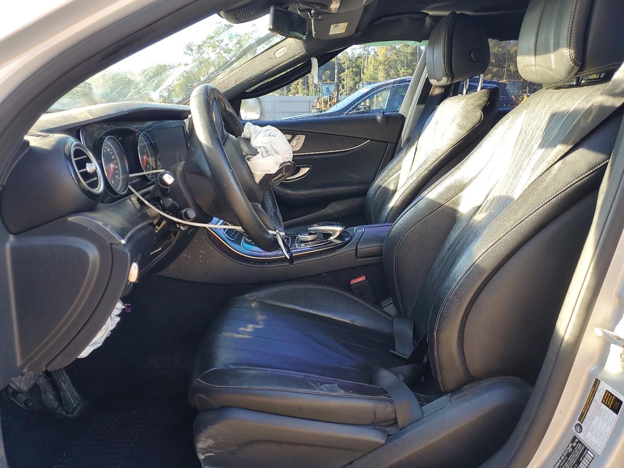 MERCEDES-BENZ E-CLASS 300