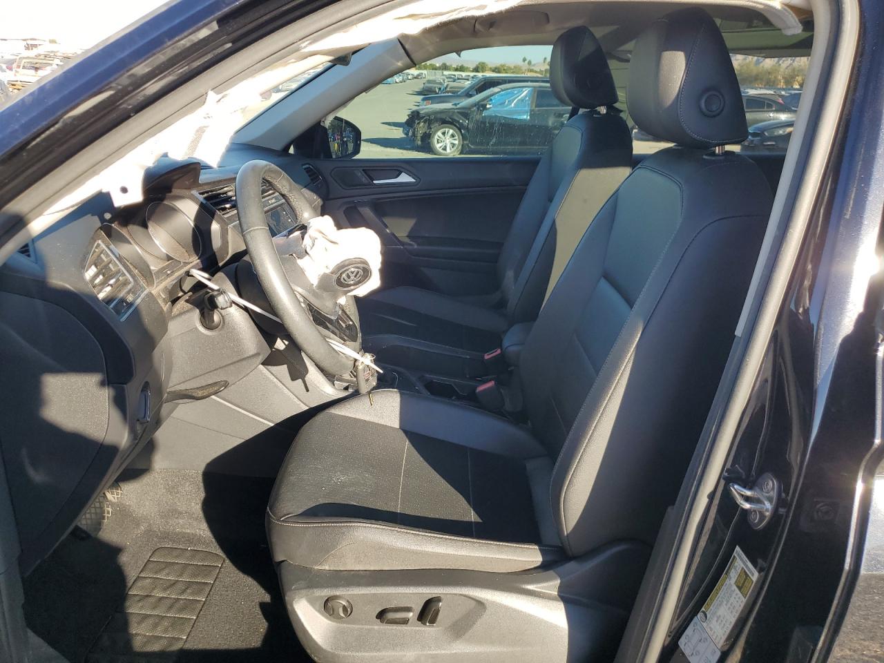 VOLKSWAGEN TIGUAN SE