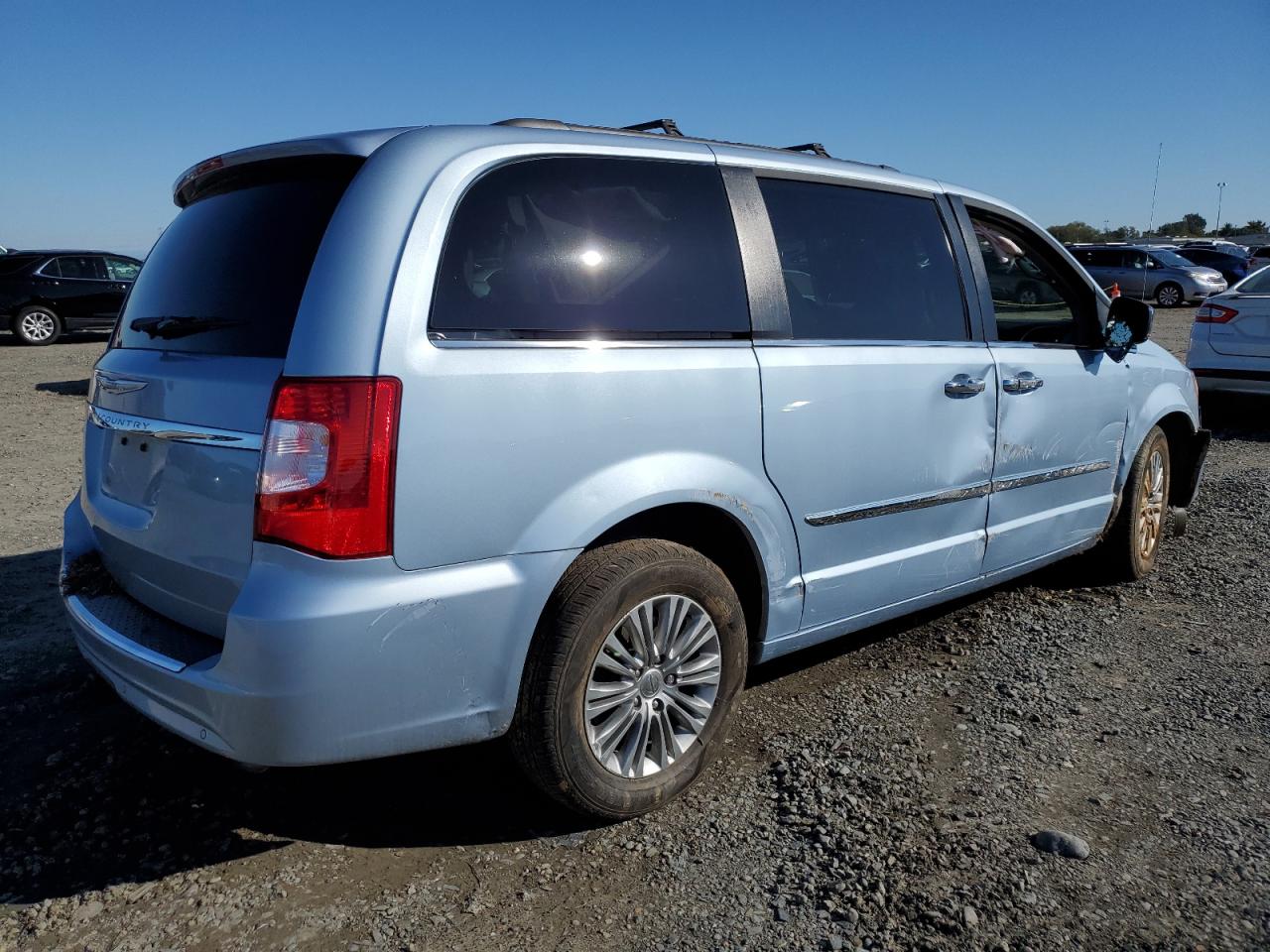 CHRYSLER TOWN & COUNTRY TOURING L