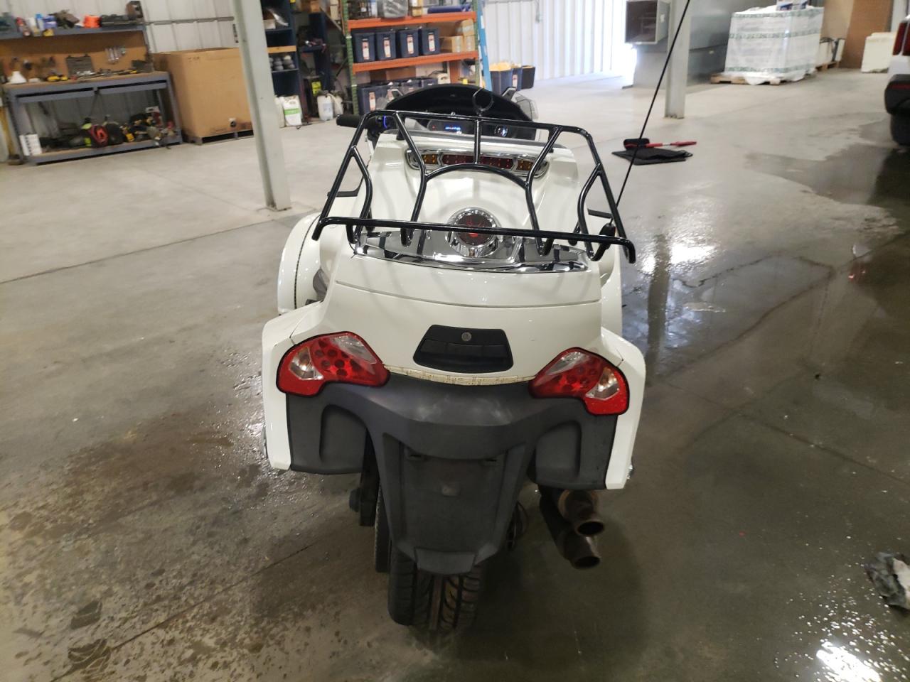 Lot #3273902782 2011 CAN-AM SPYDER ROA