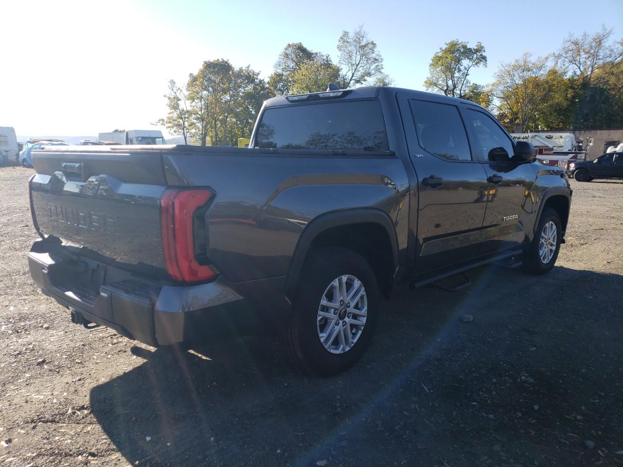 TOYOTA TUNDRA CREWMAX SR