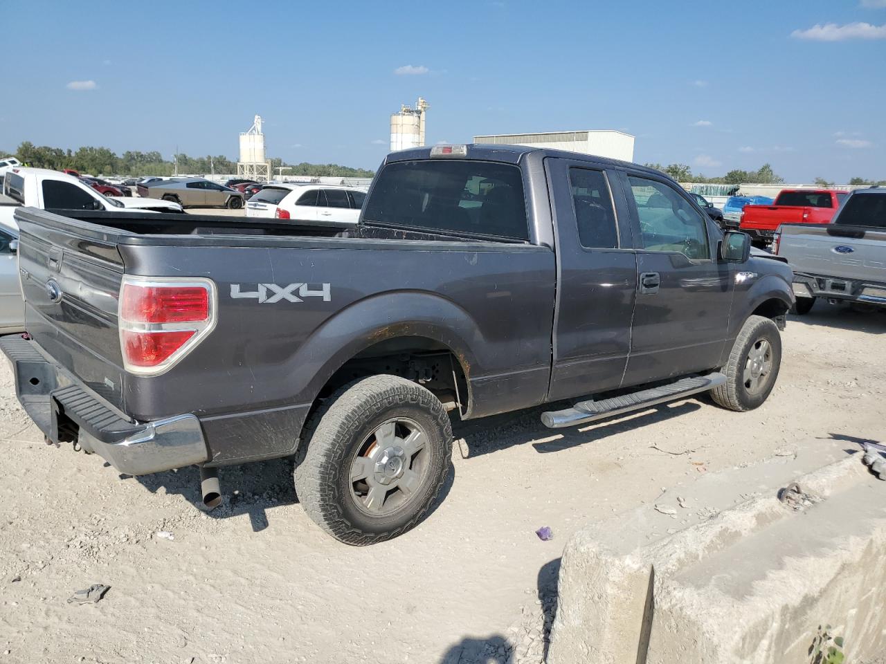 FORD F-150 SUPER CAB