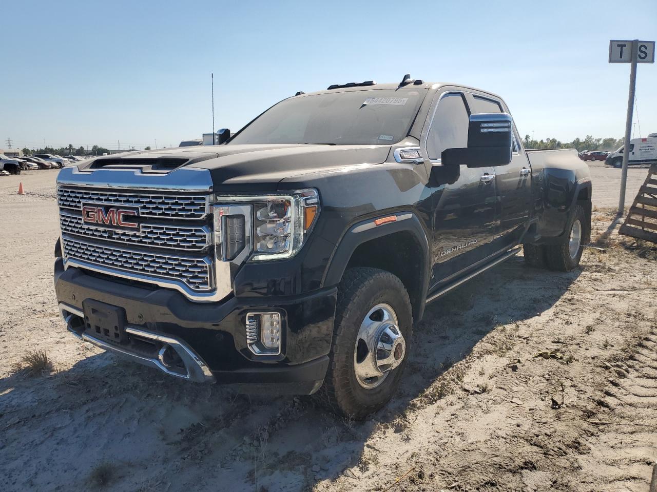 GMC SIERRA K3500 DENALI