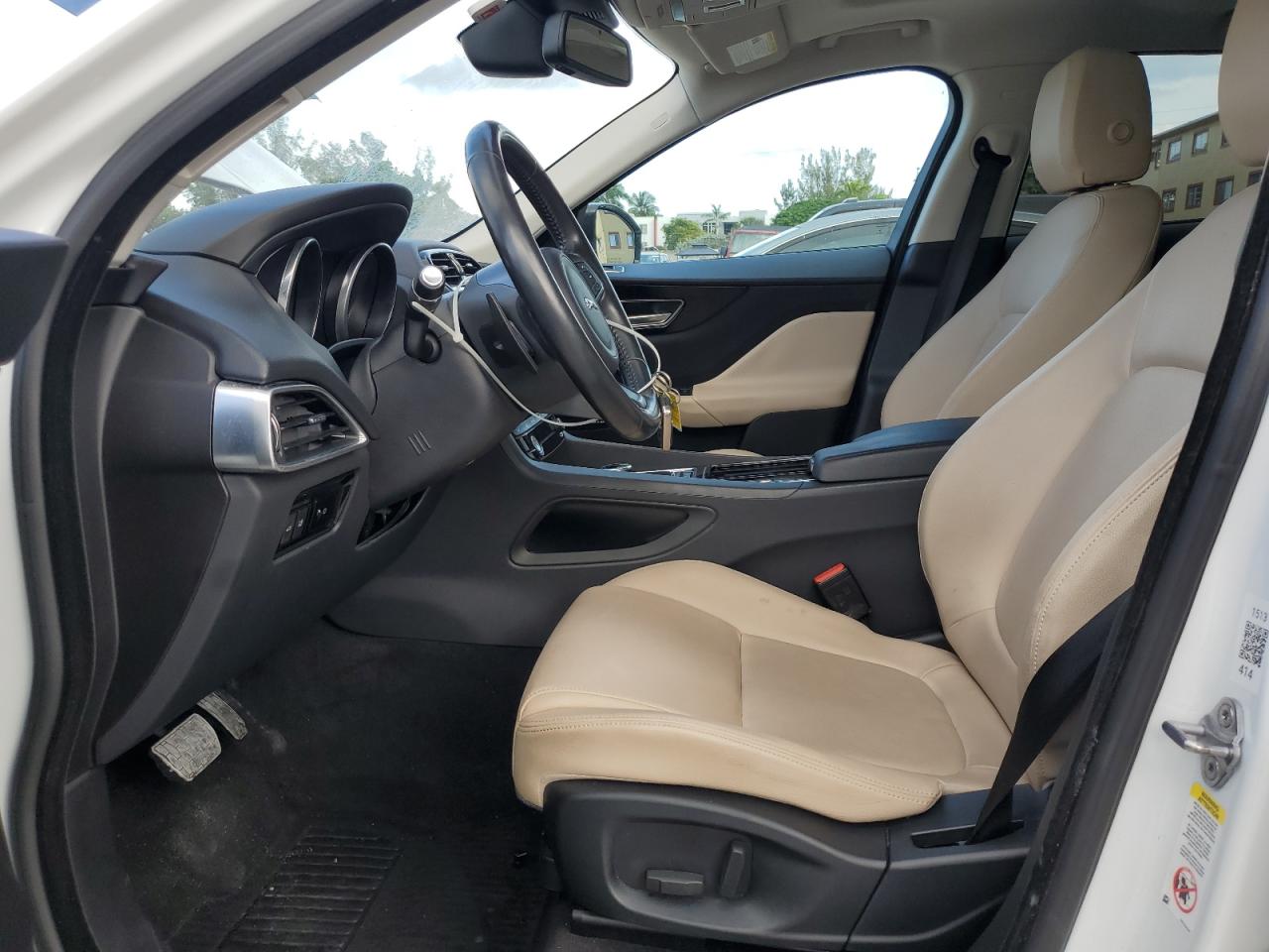 JAGUAR F-PACE PREMIUM