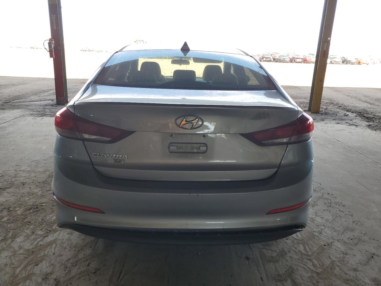 HYUNDAI ELANTRA SE