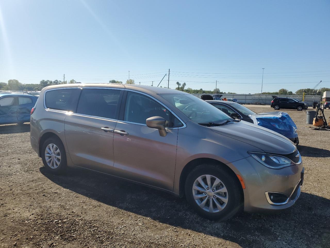 CHRYSLER PACIFICA TOURING PLUS
