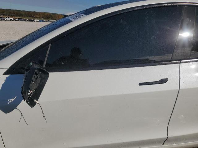 2024 TESLA MODEL 3 - 5YJ3E1EA9RF813650