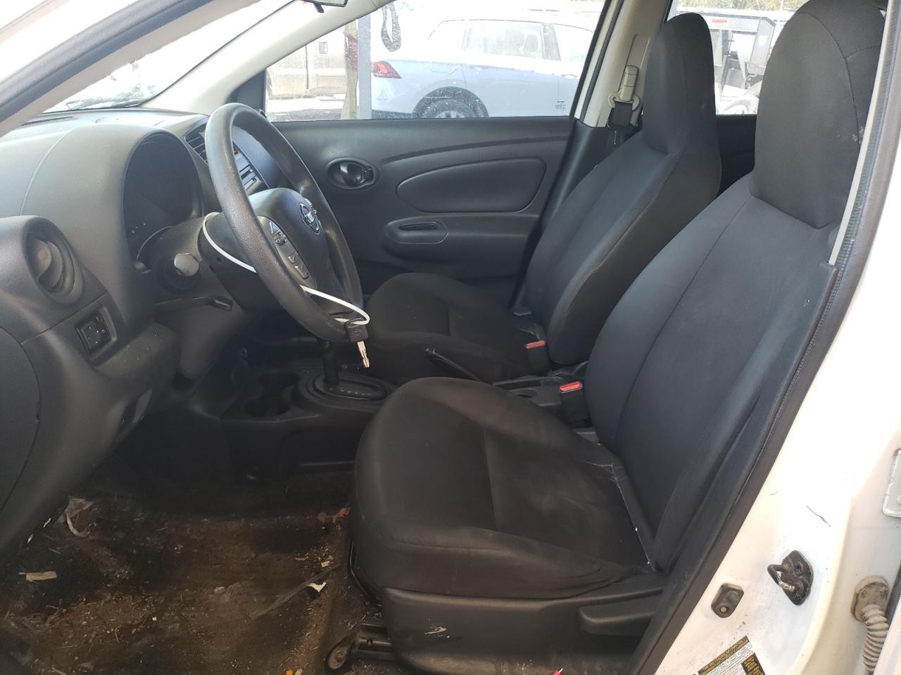 NISSAN VERSA S