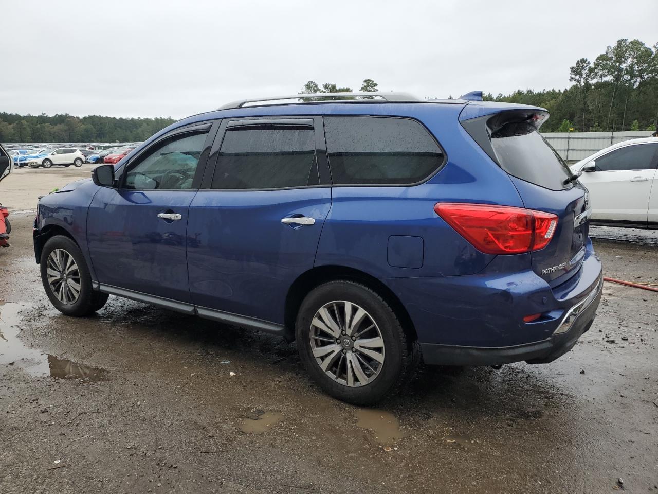 NISSAN PATHFINDER SV