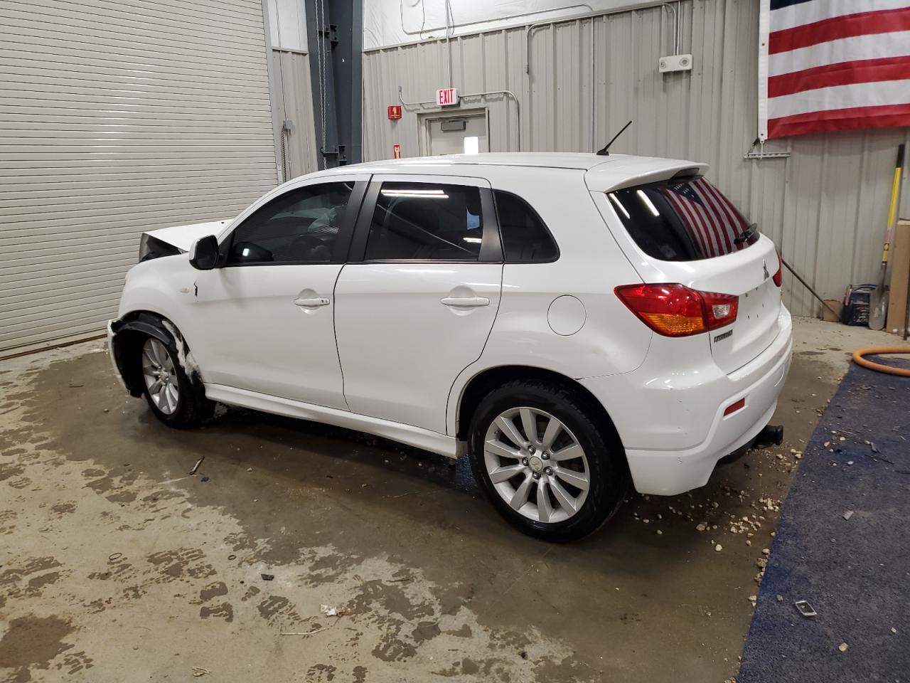 MITSUBISHI OUTLANDER SE