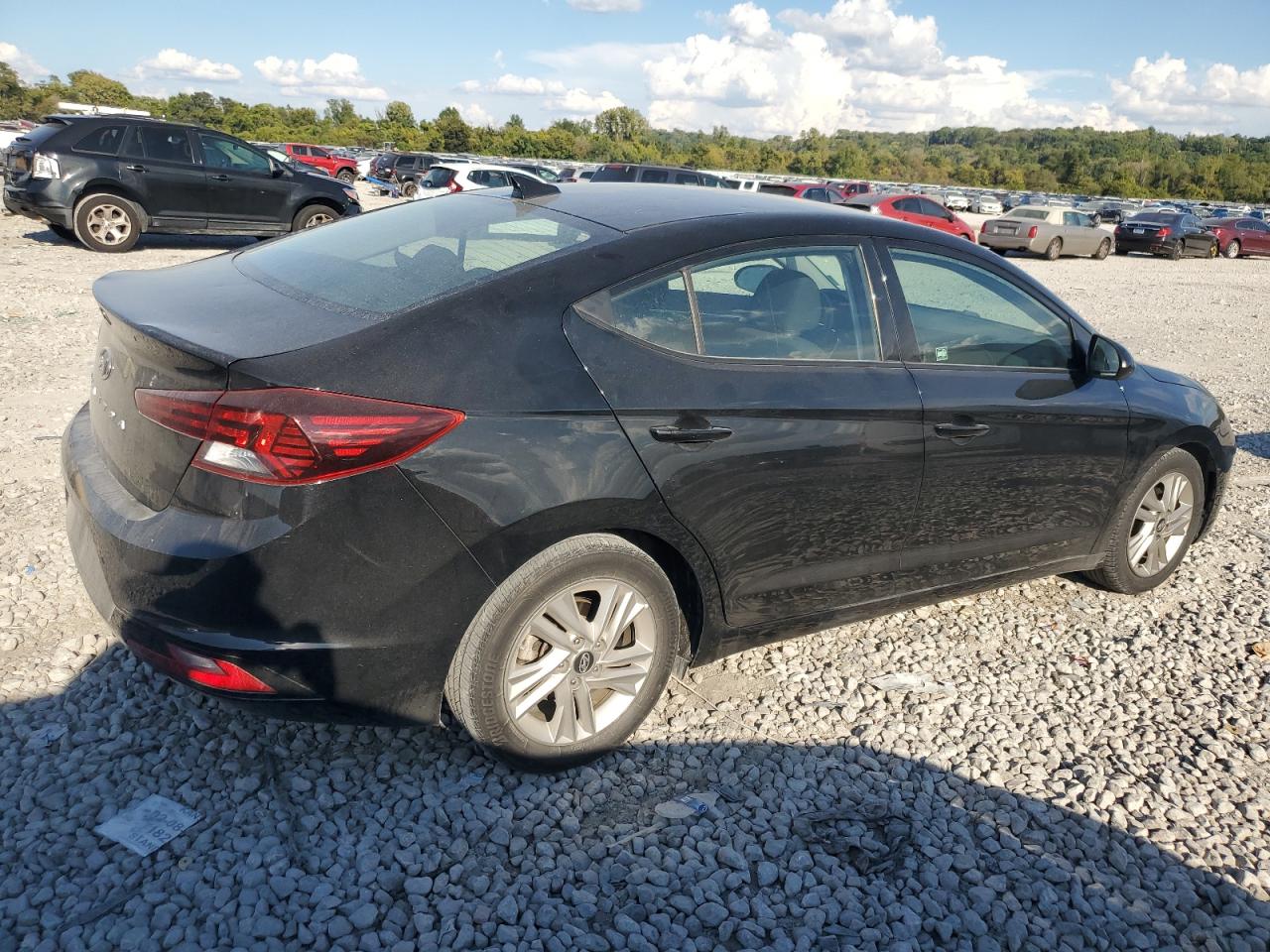 HYUNDAI ELANTRA SEL