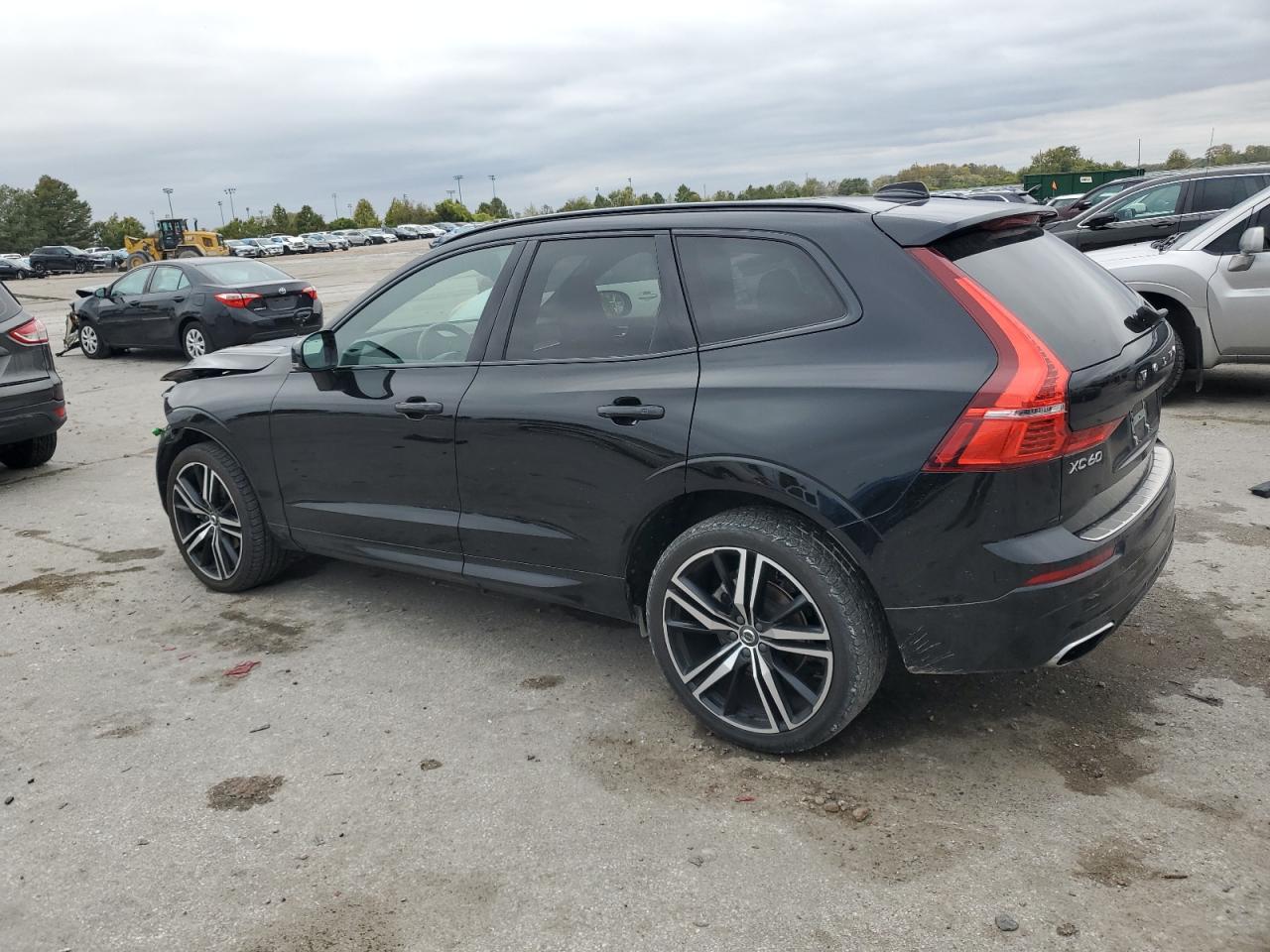 VOLVO XC60 T5 R-DESIGN