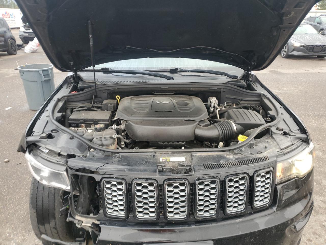 JEEP GRAND CHEROKEE LAREDO