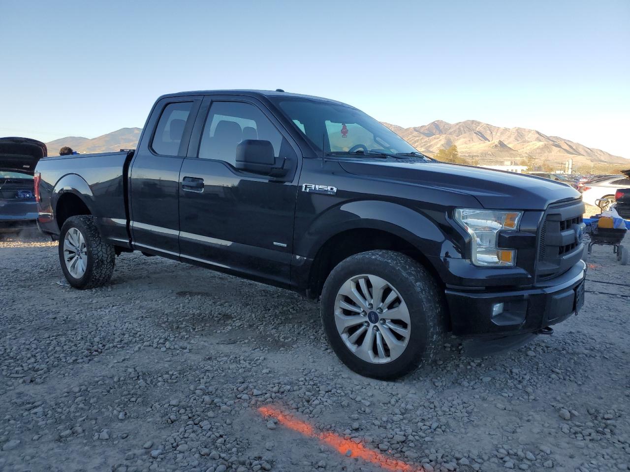 FORD F-150 SUPER CAB