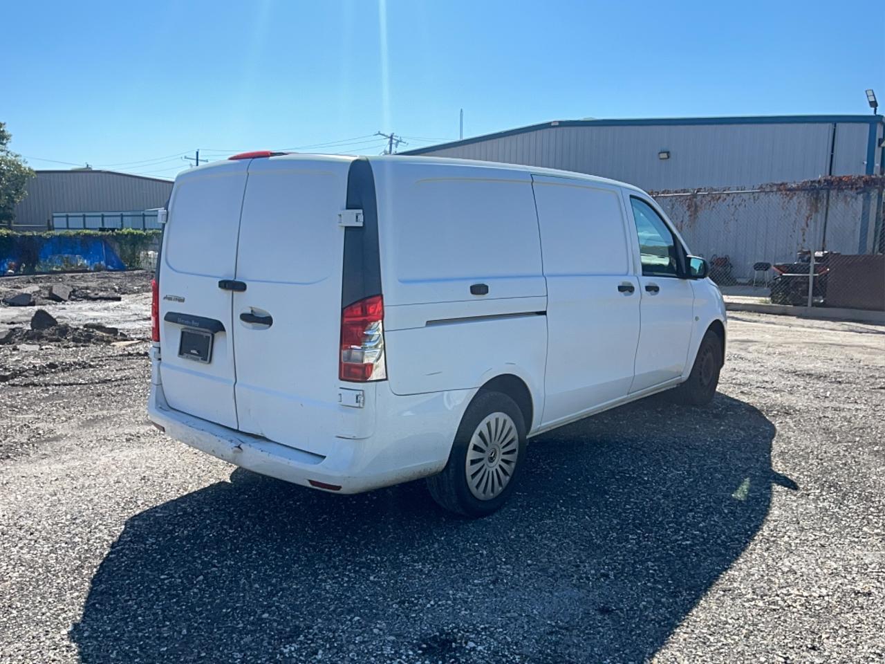 MERCEDES-BENZ METRIS