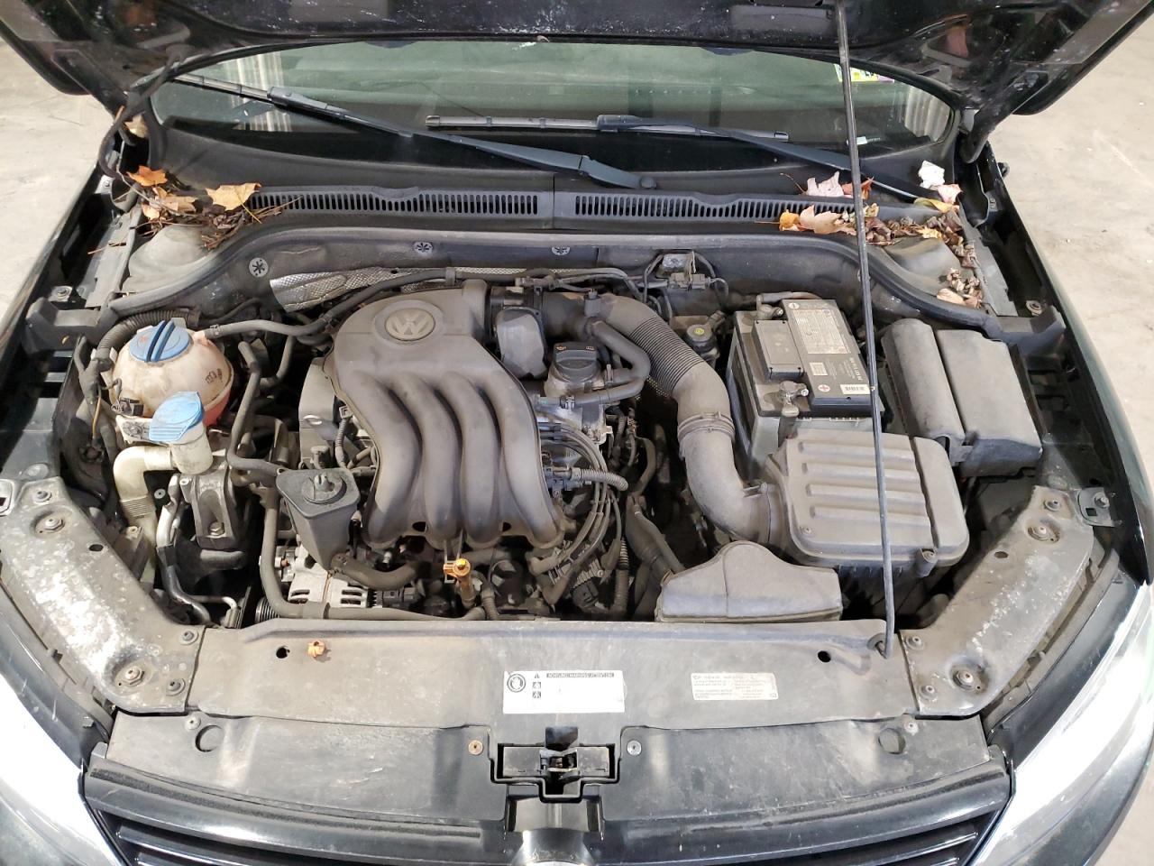 VOLKSWAGEN JETTA BASE