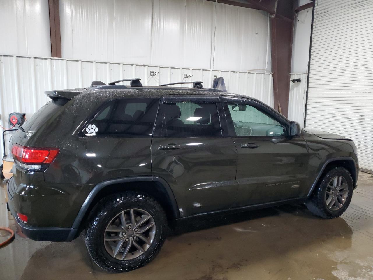 JEEP GRAND CHEROKEE LAREDO