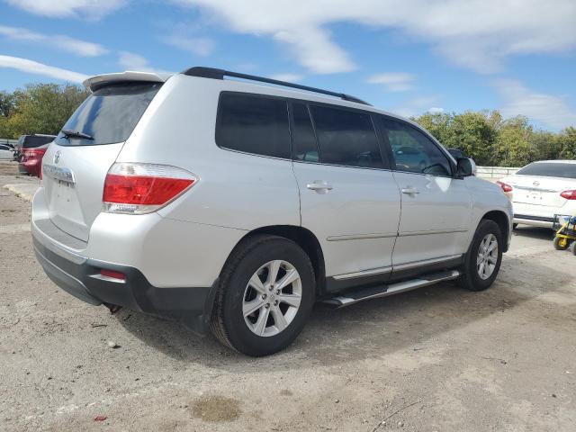 2011 TOYOTA HIGHLANDER - 5TDZK3EH5BS040401