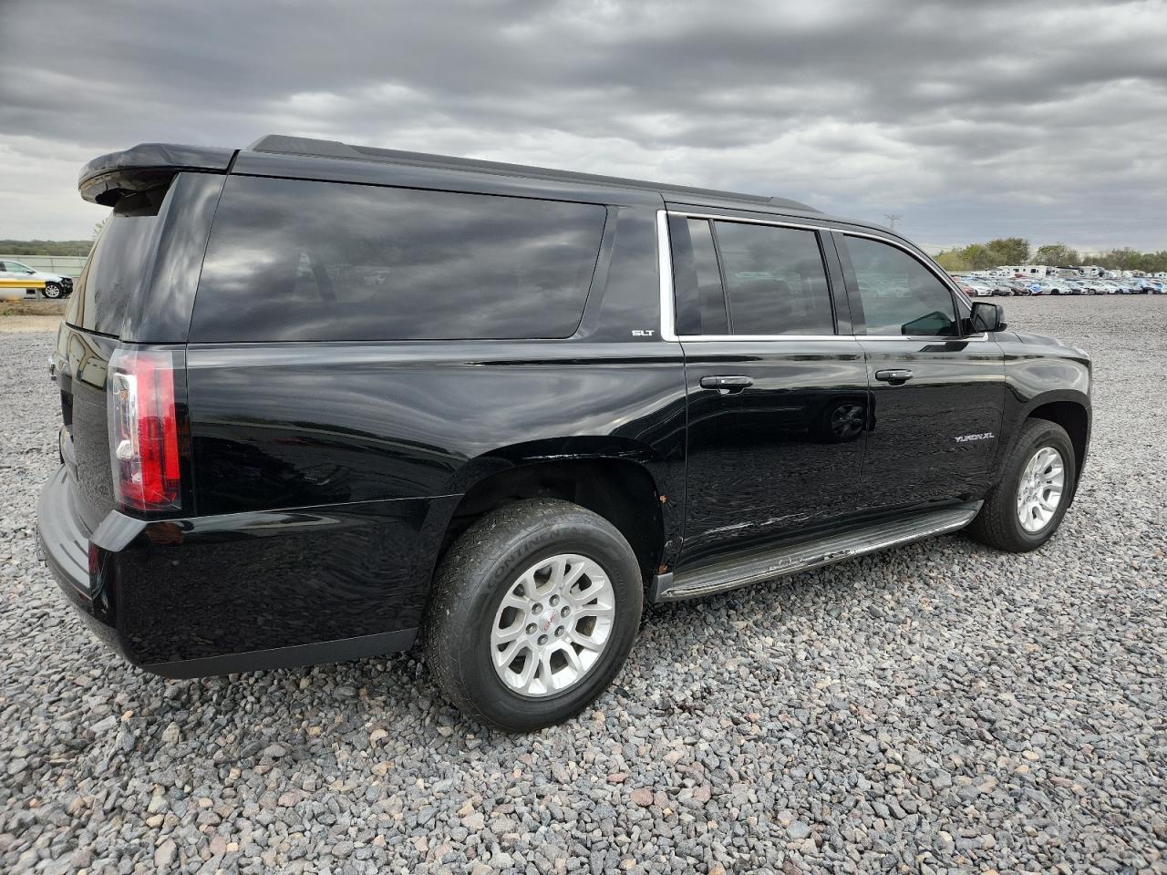 GMC YUKON K1500 SLT