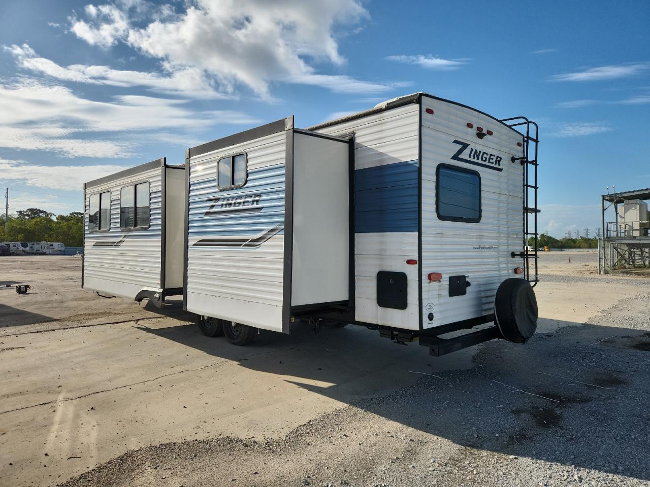 Lot #3264447437 2023 KEYSTONE ZIPPER