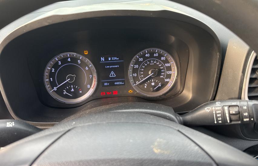 2022 HYUNDAI VENUE SE KMHRB8A34NU202540