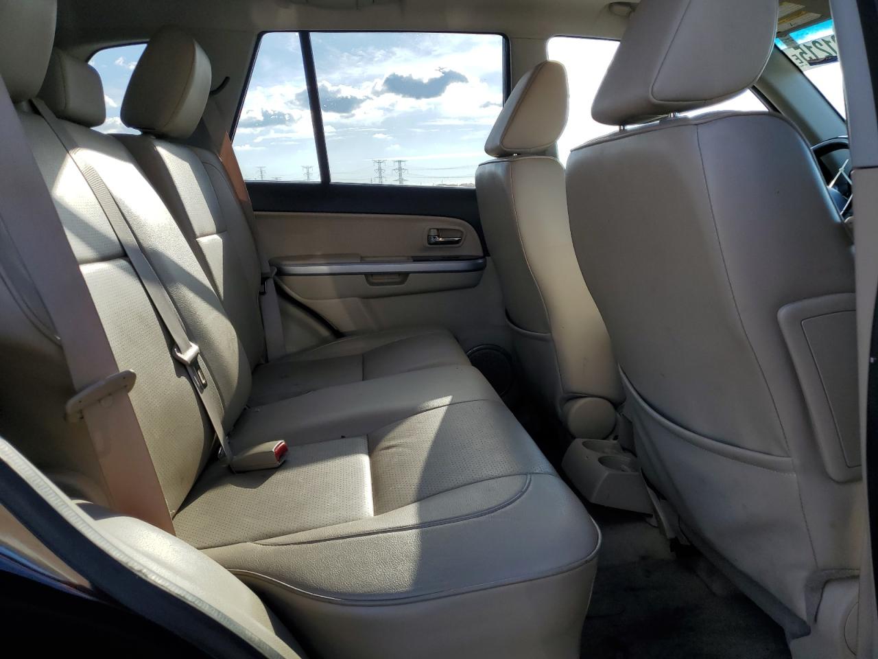 SUZUKI GRAND VITARA LIMITED