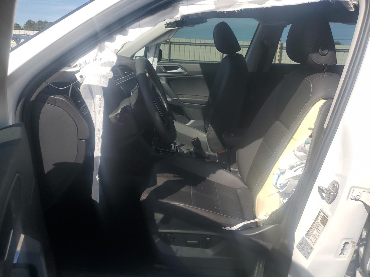 VOLKSWAGEN TIGUAN SE