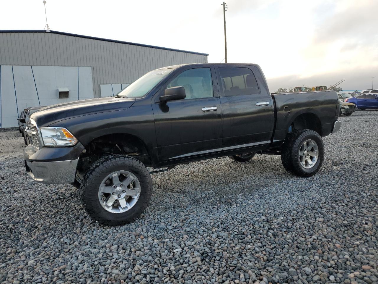 RAM 1500 SLT