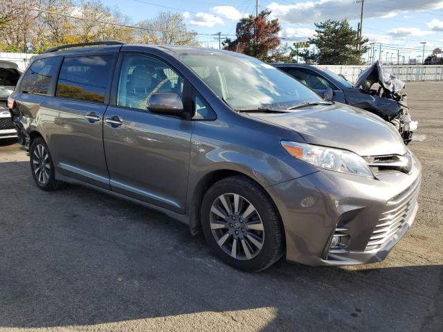 2018 TOYOTA SIENNA XLE - 5TDDZ3DC6JS205625