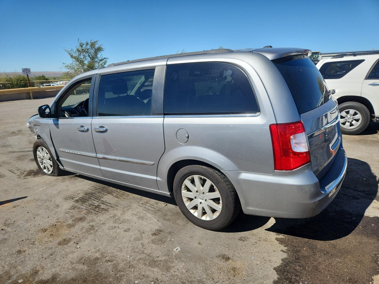 CHRYSLER TOWN & COUNTRY TOURING