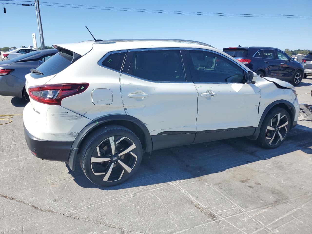 NISSAN ROGUE SPORT S