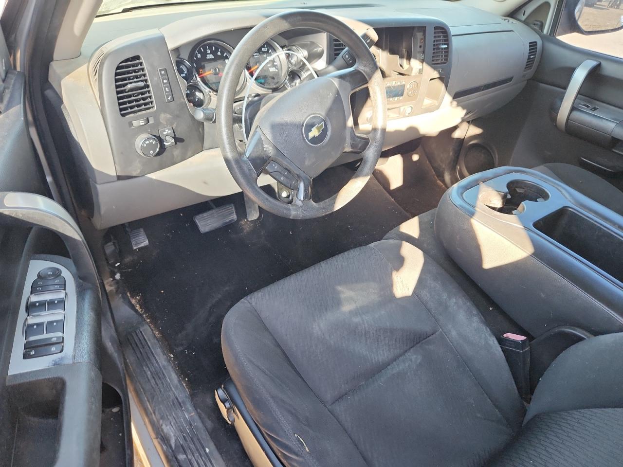 CHEVROLET SILVERADO C1500 LT