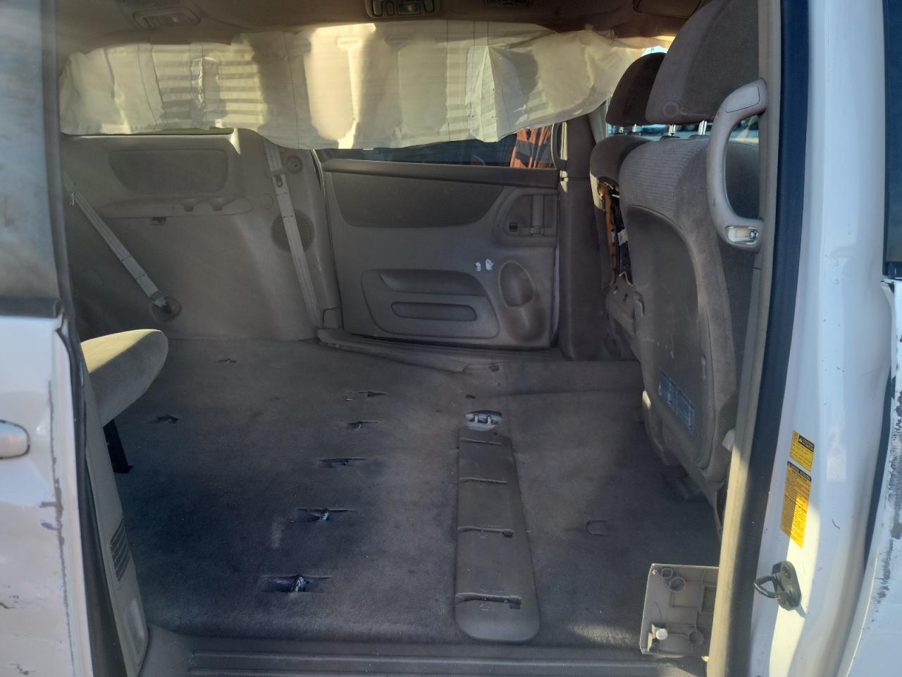 Lot #3302687046 2004 TOYOTA SIENNA CE