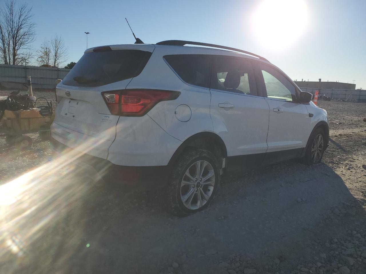 FORD ESCAPE SE