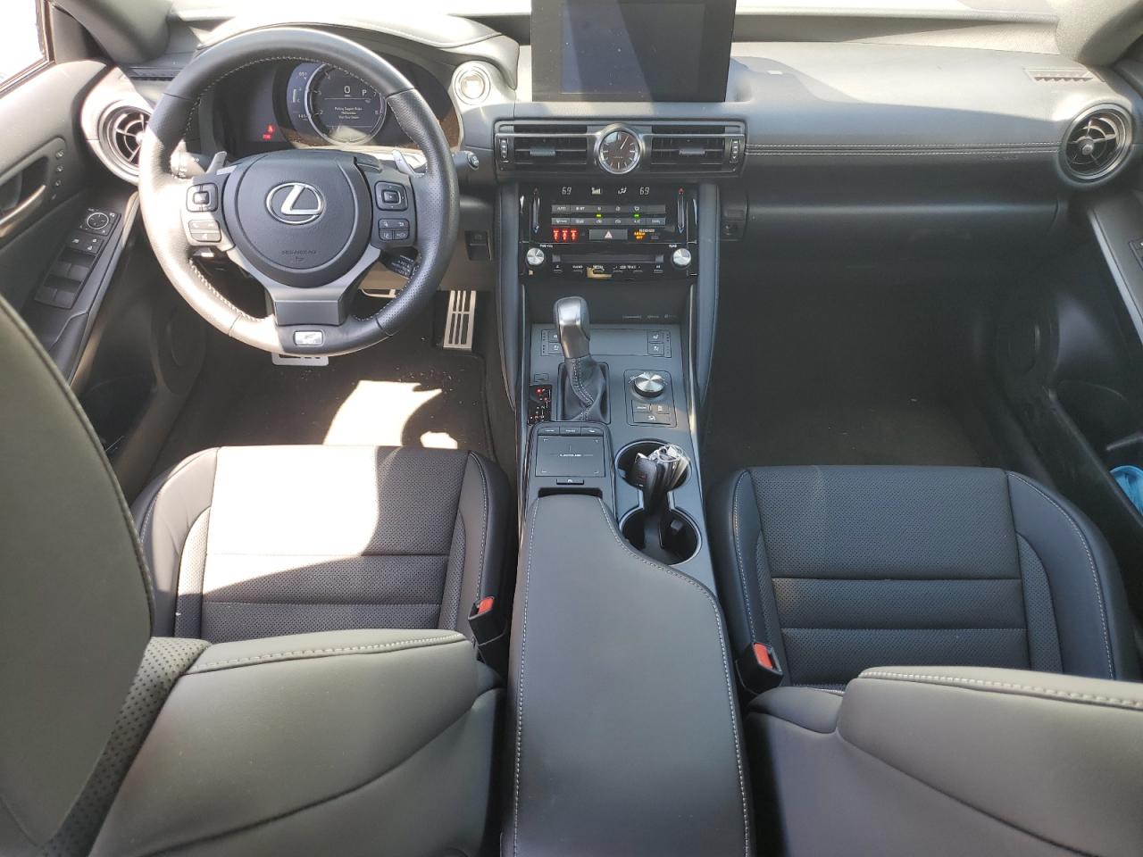 LEXUS IS 350 F SPORT DESIGN